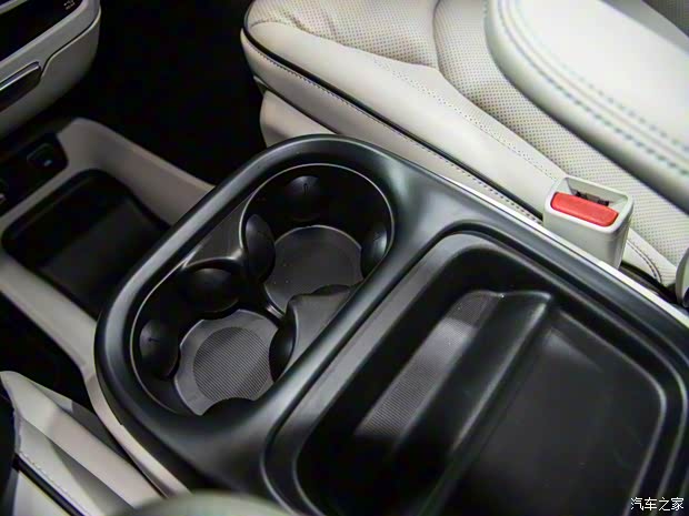 克萊斯勒(進(jìn)口) 大捷龍PHEV(進(jìn)口) 2018款 3.6L 插電混動版