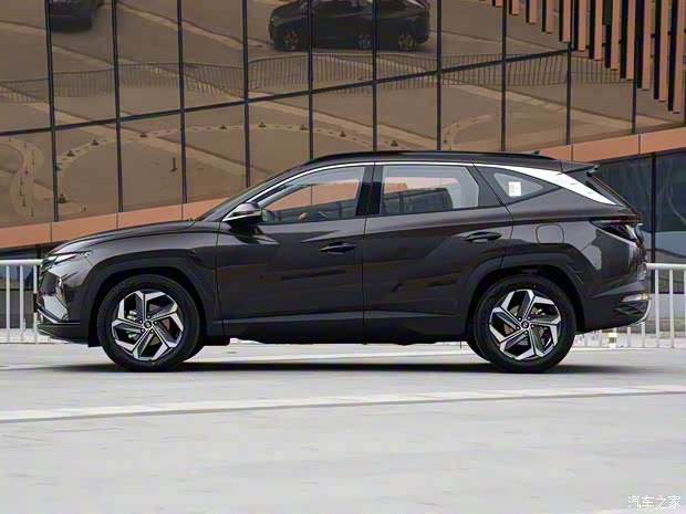 北京现代 途胜 2021款 途胜L 1.5T 两驱LUX尊贵版 北京现代 途胜 2021款 途胜L 1.5T 两驱LUX尊贵版