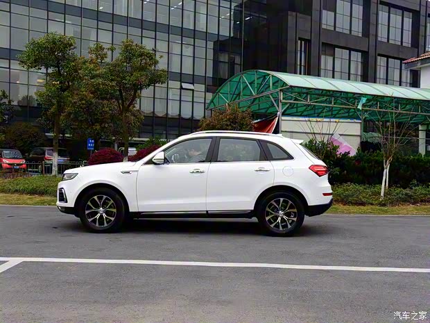 众泰汽车 众泰T600 2016款 运动版 2.0T 自动尊贵型 众泰汽车 众泰T600 2016款 运动版 2.0T 自动尊贵型