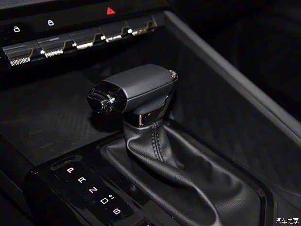 上汽通用五菱 新宝骏Valli 2021款 1.5T CVT那曲繁星