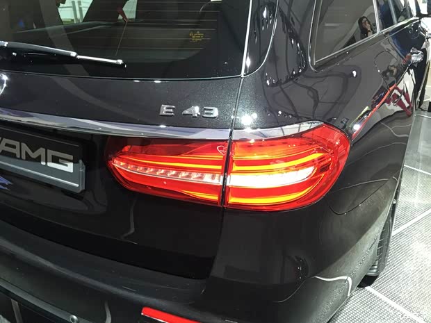 梅赛德斯-AMG 奔驰E级AMG 2016款 E 43 AMG Wagon 梅赛德斯-AMG 奔驰E级AMG 2016款 E 43 AMG Wagon