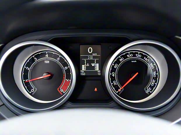 上汽集團(tuán) 銳騰 2016款 1.5TGI 手動(dòng)超值版