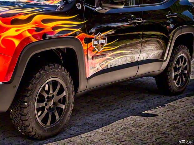 Jeep(进口) 自由侠(海外) 2016款 地狱复仇版 Jeep(进口) 自由侠(海外) 2016款 地狱复仇版