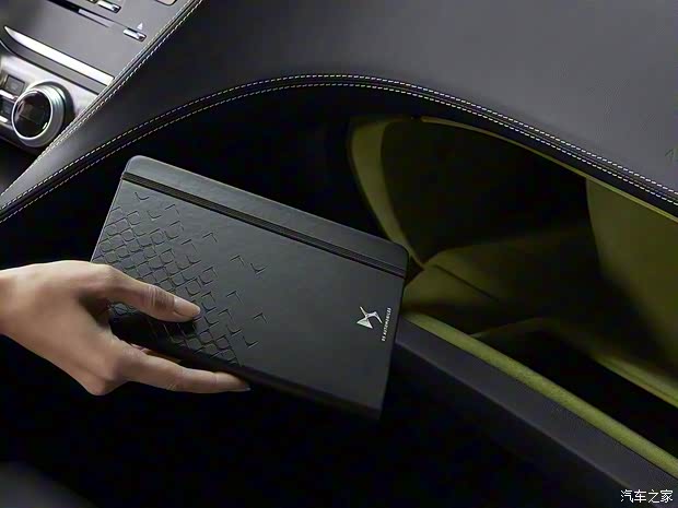 雪鐵龍(進(jìn)口) DS 5(進(jìn)口) 2016款 Commande Speciale