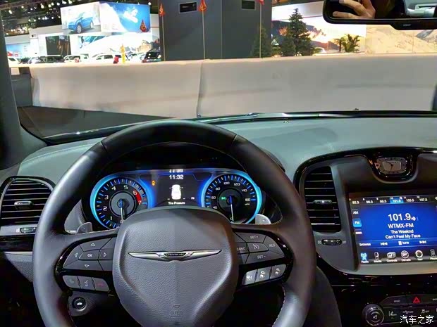 克萊斯勒(進口) 克萊斯勒300 2016款 S Alloy Edition 克萊斯勒(進口) 克萊斯勒300 2016款 S Alloy Edition