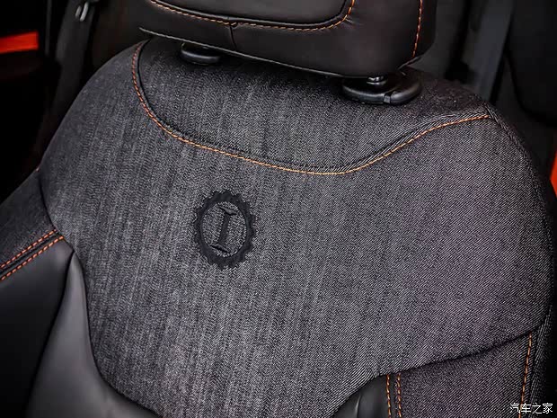 Jeep(进口) 自由侠(海外) 2016款 地狱复仇版 Jeep(进口) 自由侠(海外) 2016款 地狱复仇版