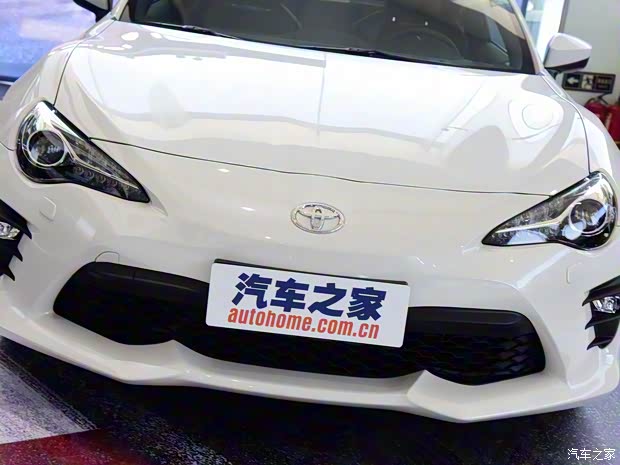 丰田(进口) 丰田86 2017款 2.0L 自动豪华型 丰田(进口) 丰田86 2017款 2.0L 自动豪华型