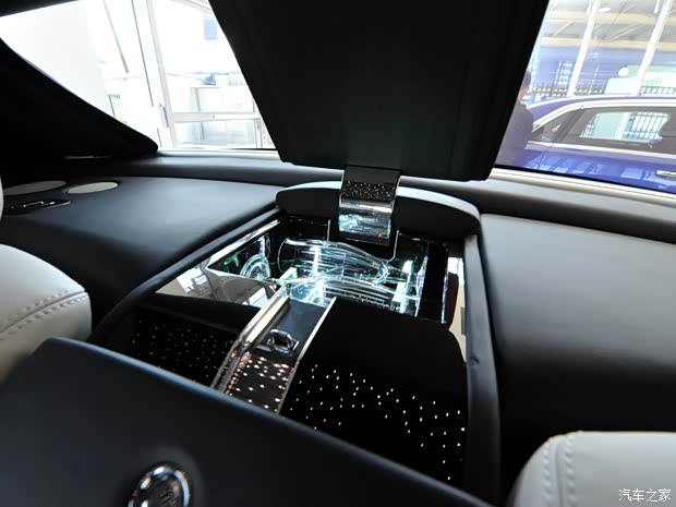 劳斯莱斯 幻影 2016款 6.7 流光熠世·幻影典藏版