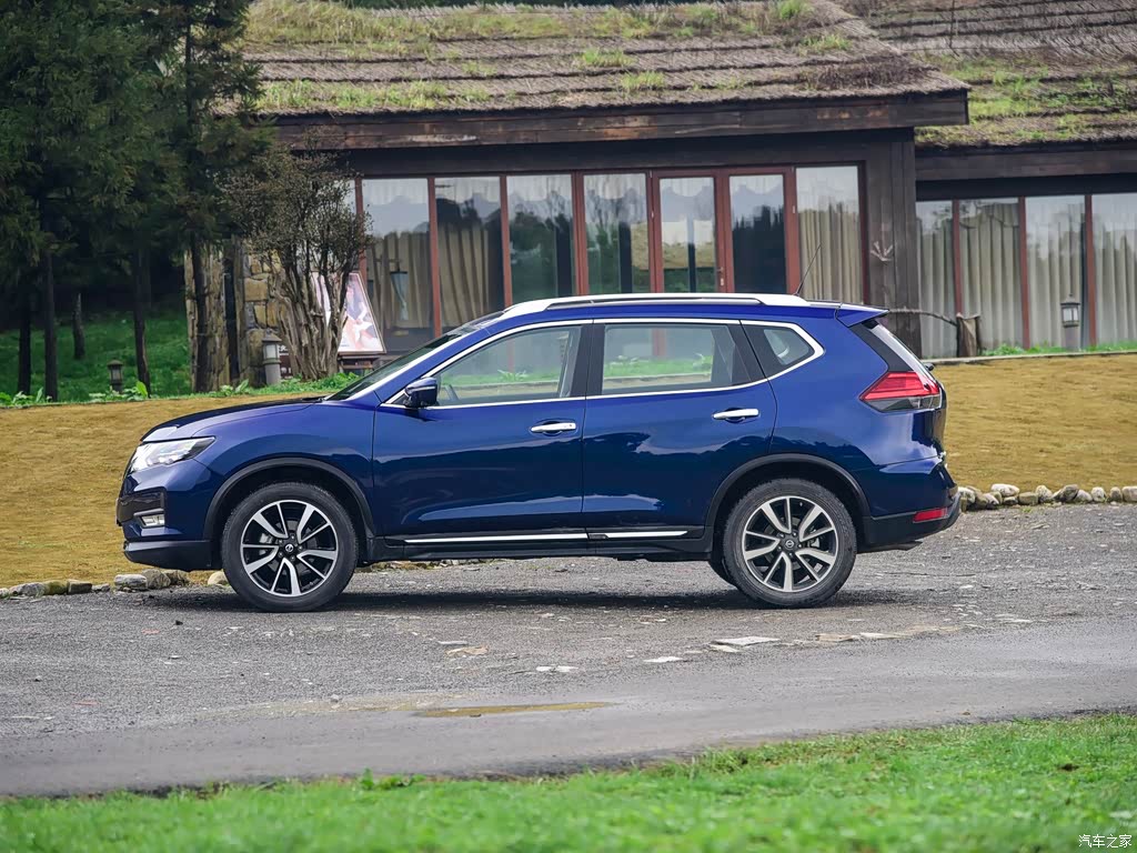 东风日产 奇骏 2017款 2.5l cvt至尊版 4wd