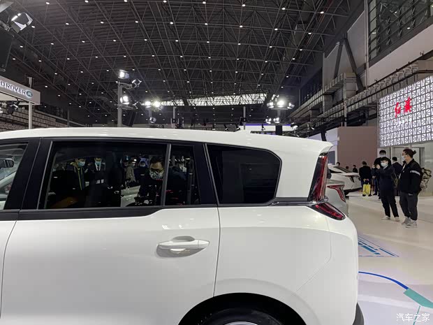 一汽奔腾 奔腾E05 2021款 基本型