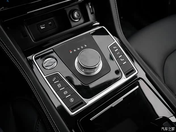 众泰汽车 大迈X7 2018款 2.0T 自动至尊型 众泰汽车 大迈X7 2018款 2.0T 自动至尊型