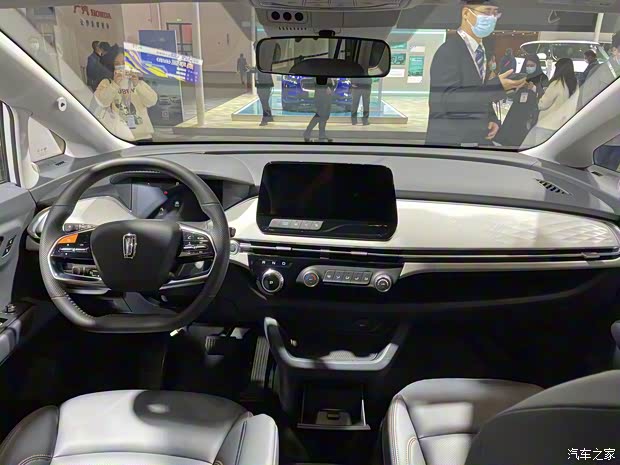 一汽奔腾 奔腾E05 2021款 基本型