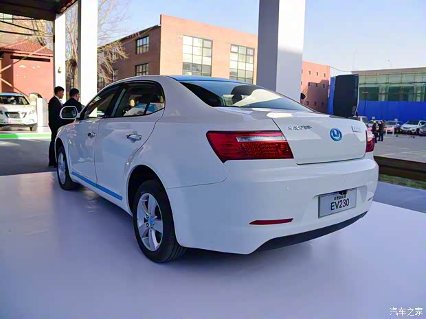 華泰新能源 華泰iEV230 2016款 尊貴型