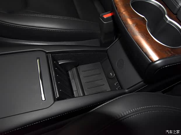 特斯拉 MODEL S 2016款 MODEL S 90D 特斯拉 MODEL S 2016款 MODEL S 90D