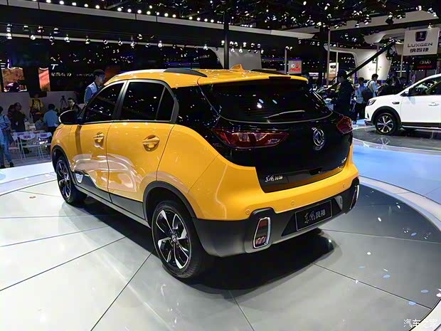 东风乘用车 东风风神AX4 2017款 基本型 东风乘用车 东风风神AX4 2017款 基本型