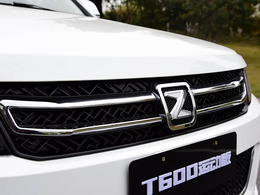 众泰汽车 众泰t600 2016款 运动版 2.0t 自动尊贵型