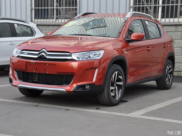 东风雪铁龙 雪铁龙C3-XR 2018款 230THP 手动先锋型 东风雪铁龙 雪铁龙C3-XR 2018款 230THP 手动先锋型