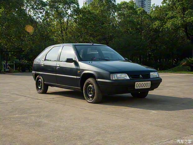 东风雪铁龙 富康 1995款 1.36L 两厢基本型