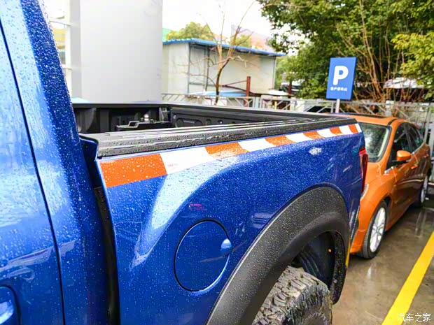 福特(进口) 福特F-150 2017款 3.5L 猛禽版