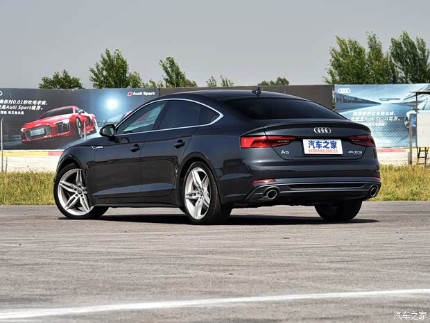 奥迪(进口) 奥迪A5 2017款 Sportback 45 TFSI quattro 奥迪(进口) 奥迪A5 2017款 Sportback 45 TFSI quattro