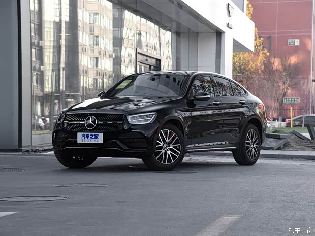 奔驰(进口) 奔驰GLC(进口) 2021款 GLC 300 4MATIC AMG Line 轿跑SUV