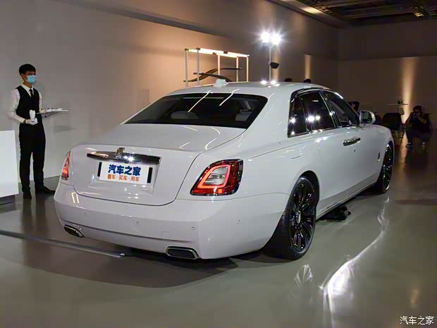 劳斯莱斯 古思特 2021款 6.7T 标准轴距版