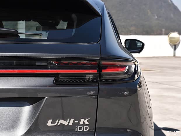 長安汽車 長安UNI-K新能源 2023款 藍(lán)鯨iDD 1.5T 基本型