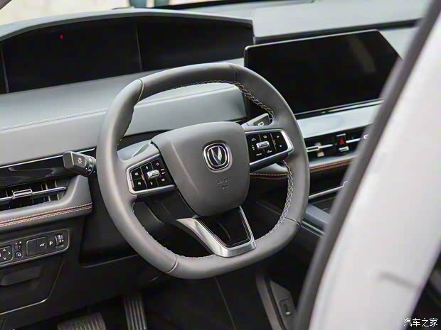 長(zhǎng)安汽車 長(zhǎng)安UNI-K 2021款 UNI量產(chǎn)版