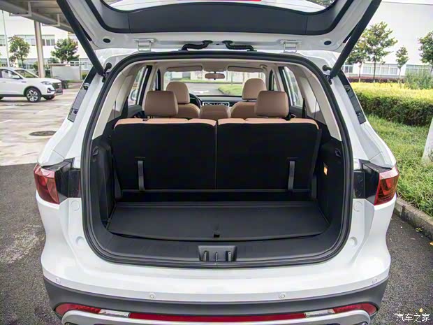 中国重汽VGV VGV U75PLUS 2021款 2.0TGDI 梦幻旅行版 7座