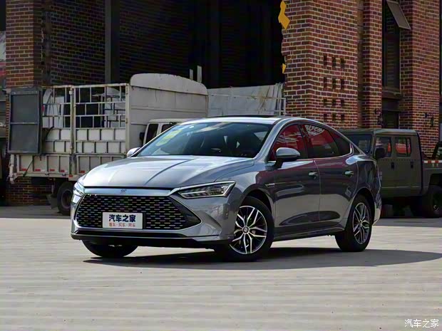 比亚迪 秦PLUS 2021款 DM-i 120KM 尊贵型 比亚迪 秦PLUS 2021款 DM-i 120KM 尊贵型