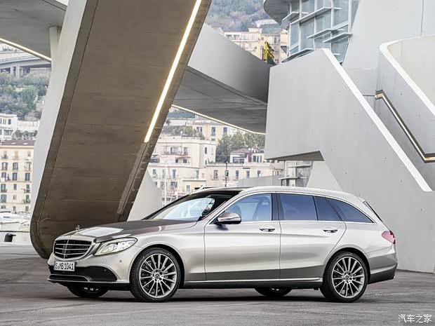 奔驰(进口) 奔驰C级(进口) 2019款 旅行版 基本型 奔驰(进口) 奔驰C级(进口) 2019款 旅行版 基本型