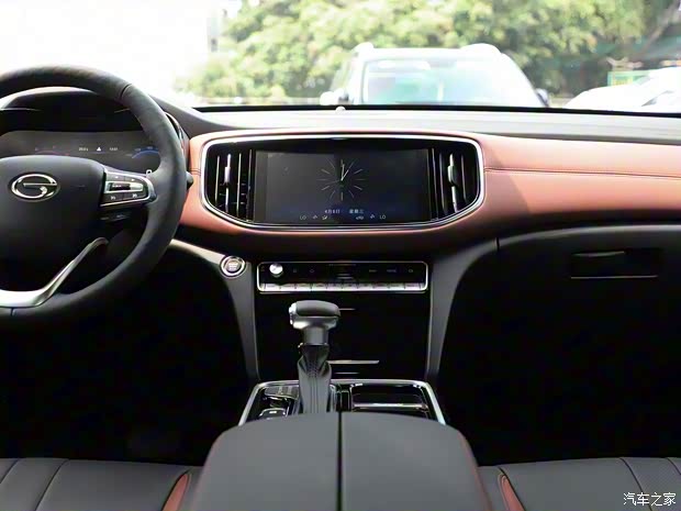 廣汽乘用車(chē) 傳祺GS8 2020款 GS8S 390T 兩驅(qū)豪華智聯(lián)版