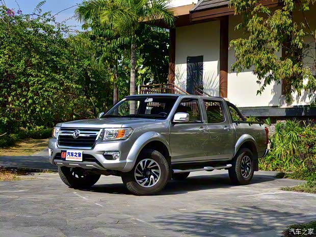 鄭州日產(chǎn) 銳騏 2018款 2.5T柴油四驅(qū)豪華型ZD25T5