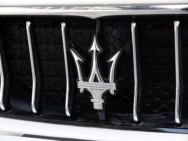 玛莎拉蒂 总裁 2018款 3.0T 430Hp 豪华版 玛莎拉蒂 总裁 2018款 3.0T 430Hp 豪华版