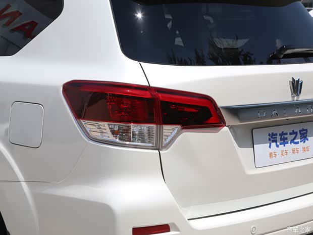 鄭州日產(chǎn) 帕拉丁 2023款 2.0T 四驅(qū)尊享型 鄭州日產(chǎn) 帕拉丁 2023款 2.0T 四驅(qū)尊享型