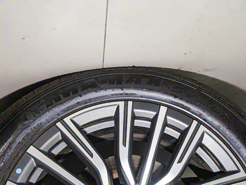 2025款 冠军版 1.5T DCT冠军PRO 5座 2025款 冠军版 1.5T DCT冠军PRO 5座