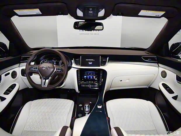 东风英菲尼迪 英菲尼迪QX50 2018款 2.0T 限量版 东风英菲尼迪 英菲尼迪QX50 2018款 2.0T 限量版