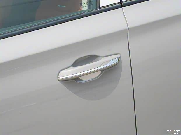 一汽紅旗 紅旗HS7 2023款 2.0T 自動(dòng)四驅(qū)旗領(lǐng)版 七座