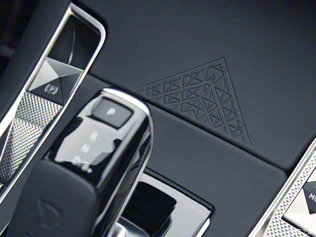 DS(进口) DS 7(海外) 2020款 Crossback Louvre 欧洲版