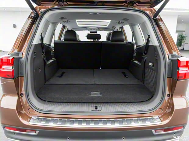 上汽集团 荣威RX8 2018款 30T 基本型