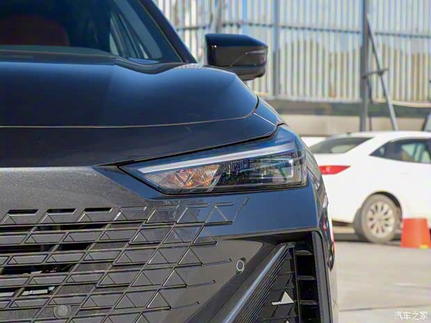 長安汽車 長安UNI-V新能源 2023款 藍(lán)鯨iDD 1.5T 基本型