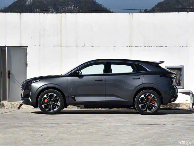 長(zhǎng)安汽車 長(zhǎng)安UNI-K 智電iDD 2023款 智電iDD 1.5T 135km智趣型 長(zhǎng)安汽車 長(zhǎng)安UNI-K 智電iDD 2023款 智電iDD 1.5T 135km智趣型