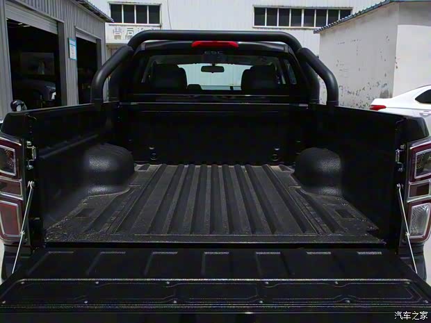 江西五十鈴 鈴?fù)?2023款 2.5T手動四驅(qū)柴油長軸版