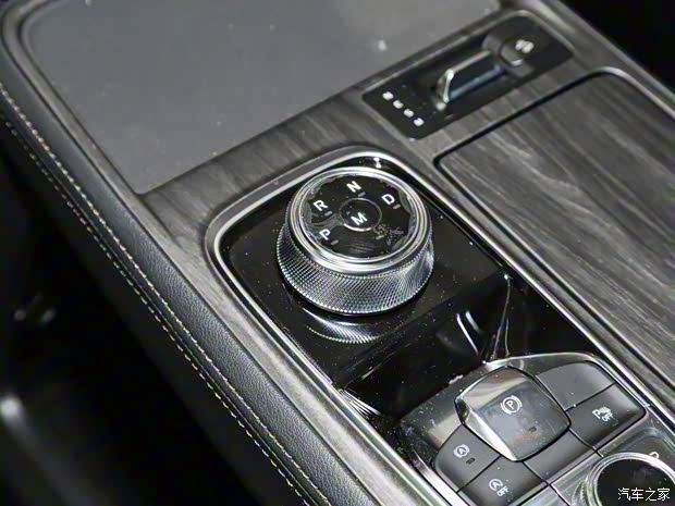 江鈴福特 領(lǐng)裕 2023款 EcoBoost 225 尊領(lǐng)型 7座(2/3/2) 江鈴福特 領(lǐng)裕 2023款 EcoBoost 225 尊領(lǐng)型 7座(2/3/2)