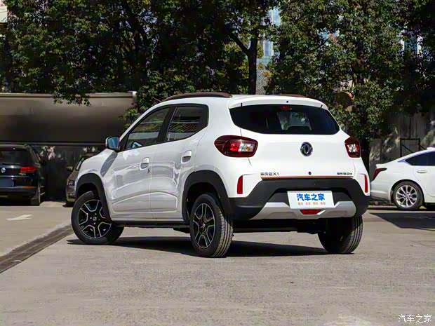 東風汽車 納米BOX 2022款 輕風版 201KM 閃電型 東風汽車 納米BOX 2022款 輕風版 201KM 閃電型