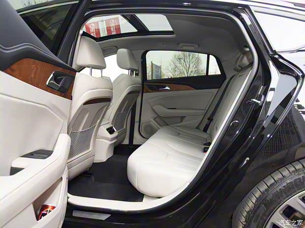 一汽红旗 红旗H5 2018款 30TD 智联御动版