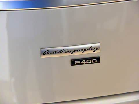 2020款 3.0 L6 尊崇创世加长版 2020款 3.0 L6 尊崇创世加长版