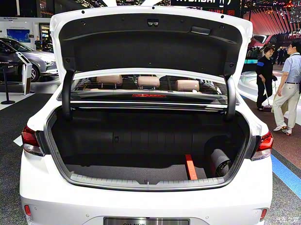 北京现代 索纳塔新能源 2018款 基本型 北京现代 索纳塔新能源 2018款 基本型