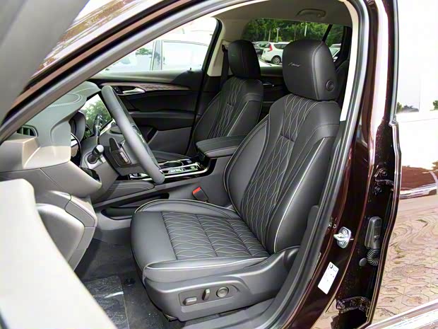 上汽通用别克 昂科威Plus 2021款 Avenir艾维亚 7座版