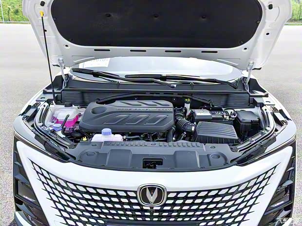 长安汽车 长安UNI-T 2020款 1.5T 旗舰型